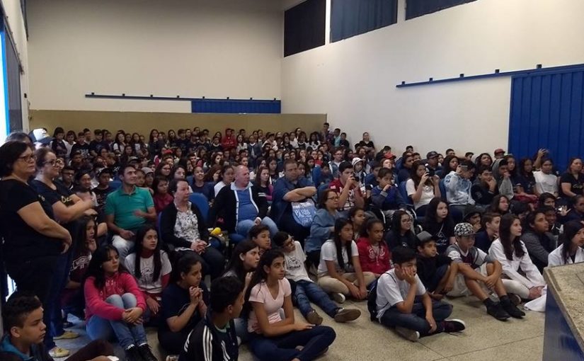 Escola Oscar Kurtz Camargo realizou 1ª Mostra do Conhecimento