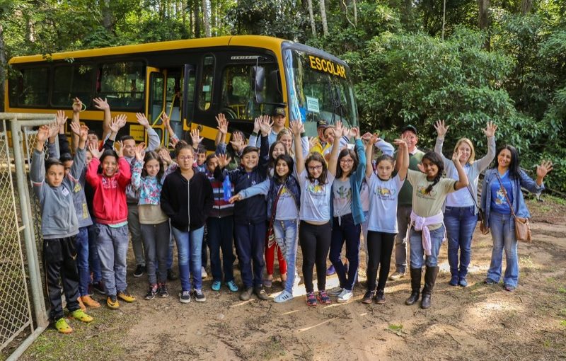 Alunos da Escola Samuel Messias de Freitas visitam o Rio das Almas