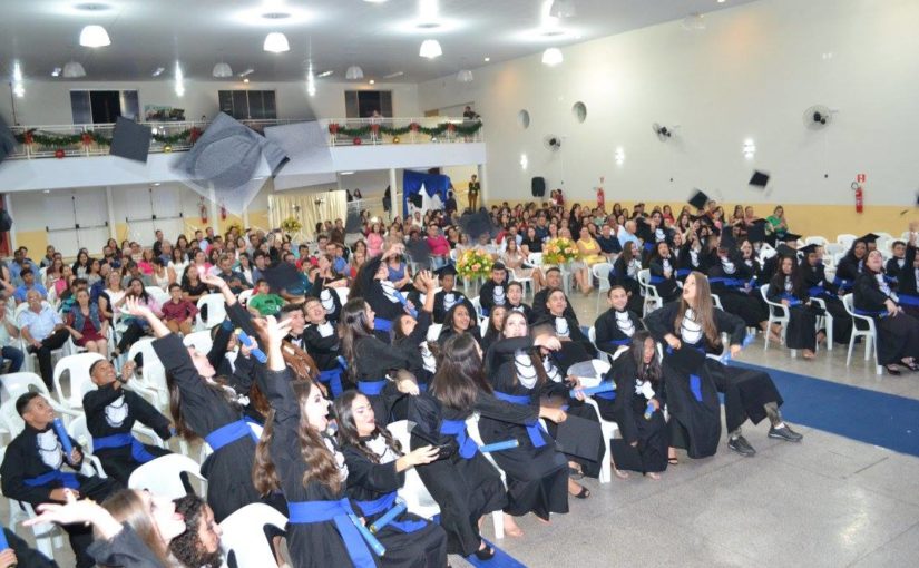 Formatura – Escola Municipal Oscar Kurtz Camargo