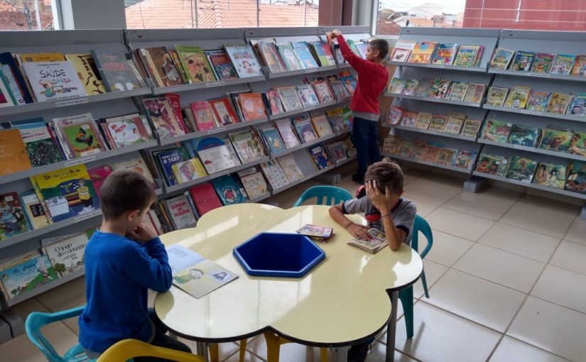 Biblioteca no mês de Abril