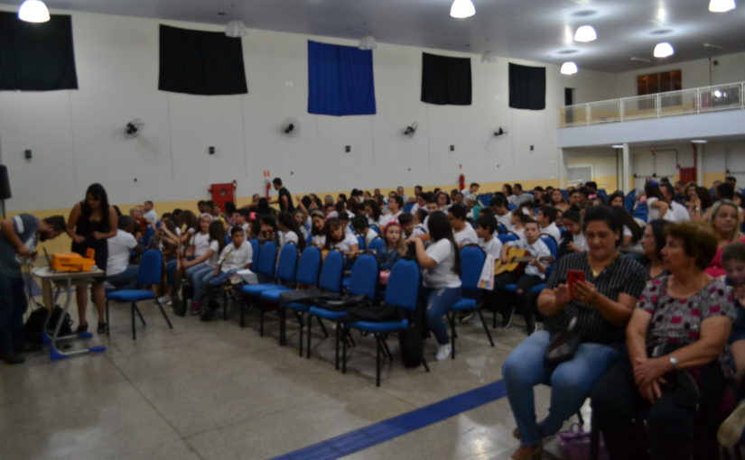 Centro Educacional Paulo Freire realiza recital