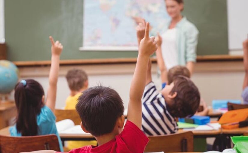 Prefeito promulga lei que cria  Programa de Incentivo “Aluno Nota Dez”